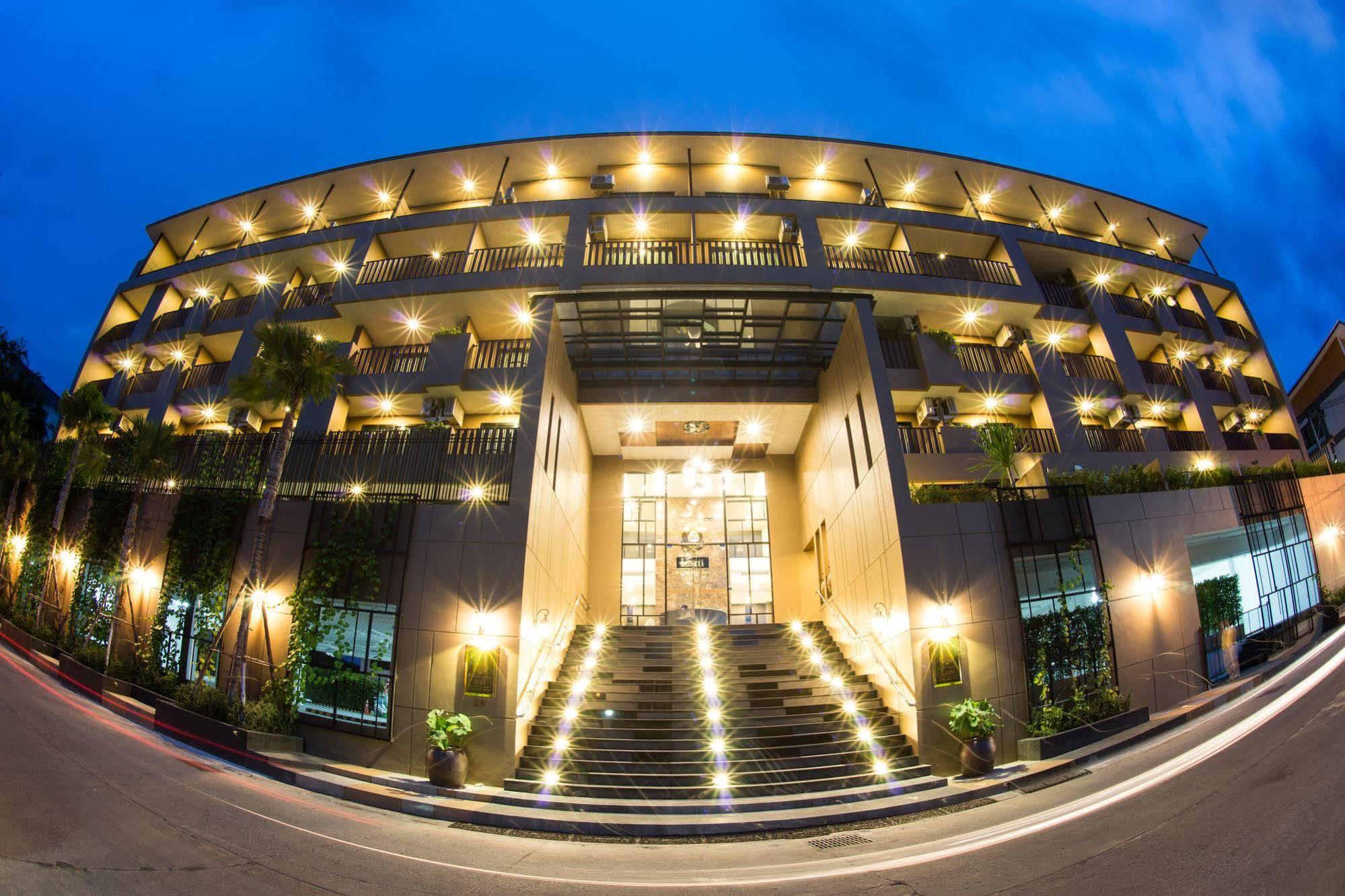 Lani Chiang Mai Hotel Экстерьер фото